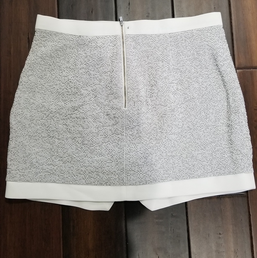 Mini skirt - Picture 4 of 5